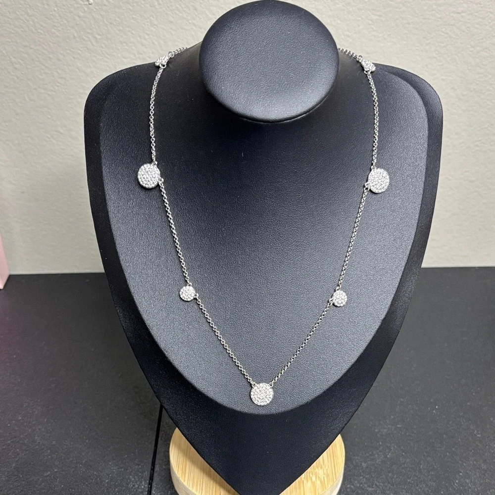 Elegant Silver Necklace with Crystal Accents